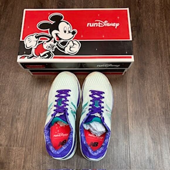 RunDisney 2017 Mad Tea Party Womens 8.5 New Balance 880V6 NIB Running Shoes - Picture 1 of 9